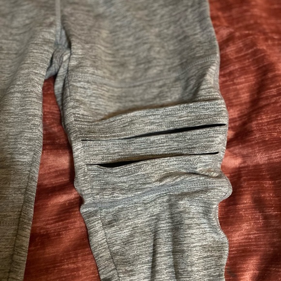 Cloud Chaser Fitness Leggings - NWT! - Heather gray, size Small - Picture 4 of 4